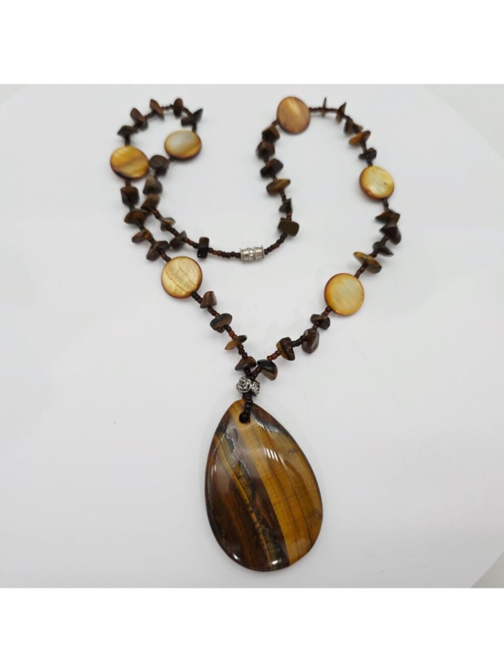 Tigers Eye Pendant Necklace With Beaded Accents & Magnetic Clasp 11" Drop - Picture 2 of 8